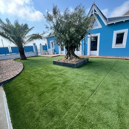 Front De Avec Jacuzzi Et Acces