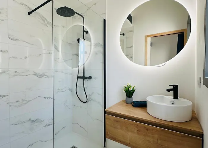 Villa Front De Avec Jacuzzi Et Acces *